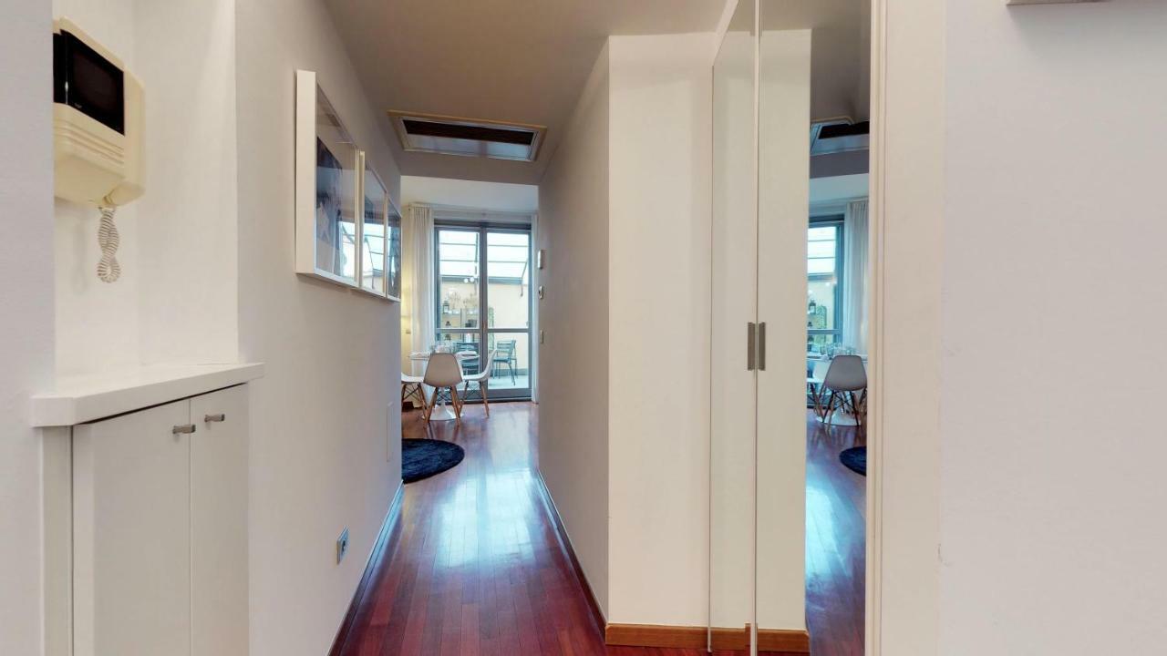 Design Apartment Near Duomo Square Μιλάνο Εξωτερικό φωτογραφία