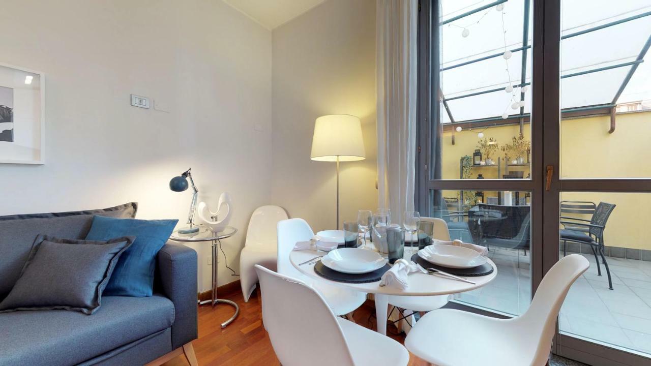 Design Apartment Near Duomo Square Μιλάνο Εξωτερικό φωτογραφία