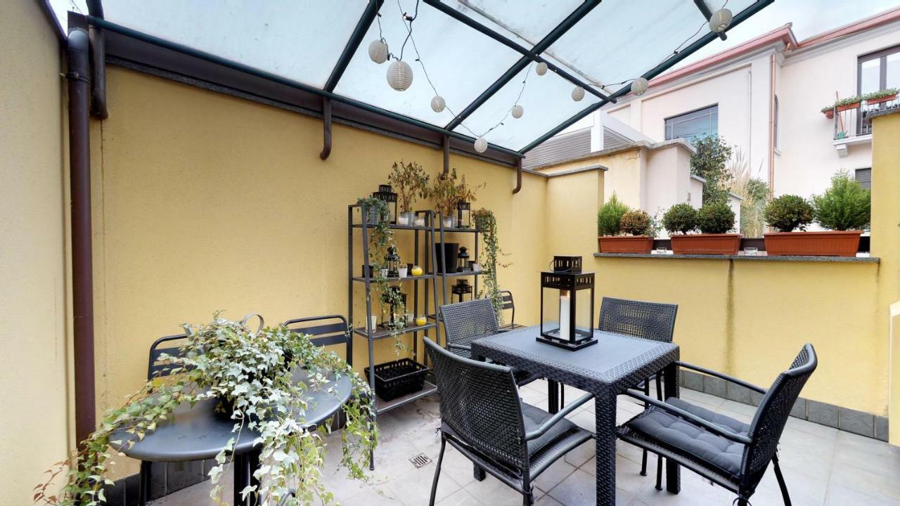 Design Apartment Near Duomo Square Μιλάνο Εξωτερικό φωτογραφία