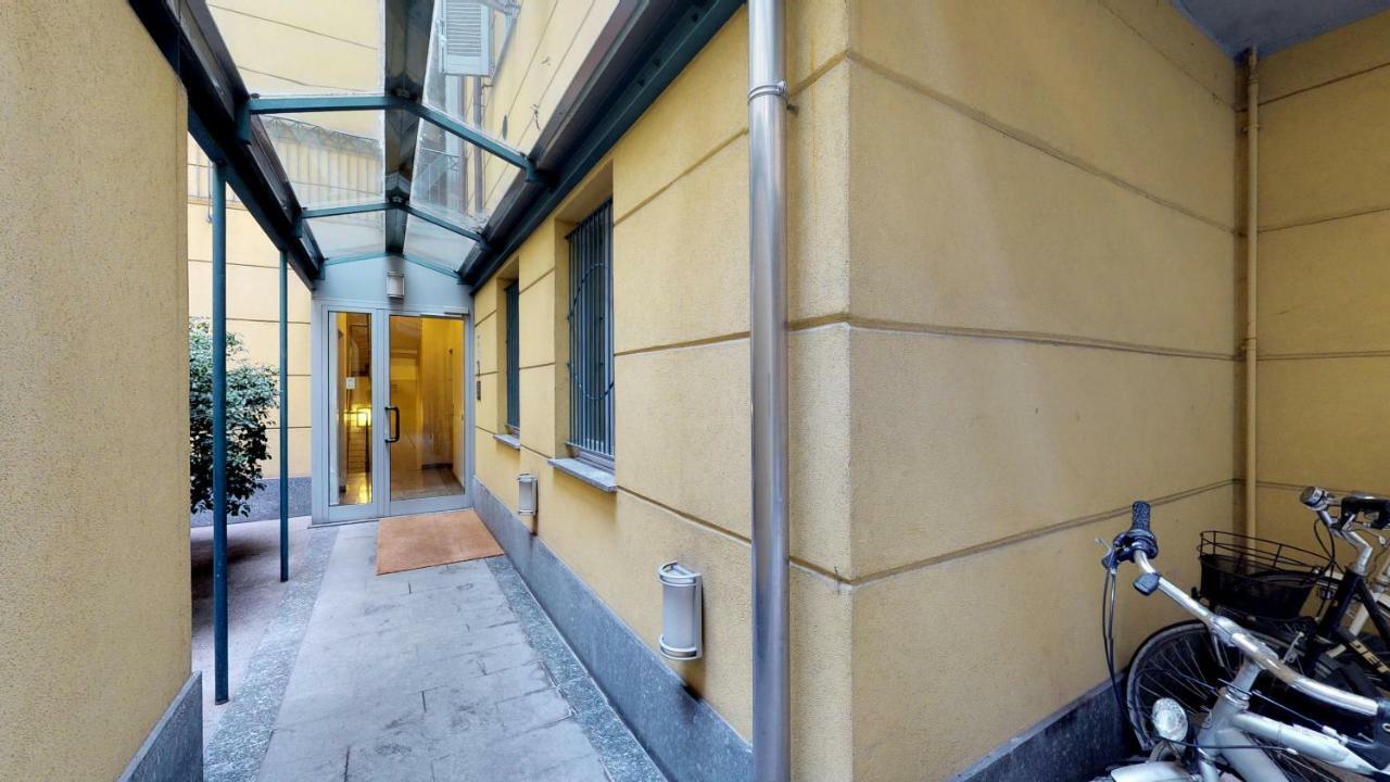 Design Apartment Near Duomo Square Μιλάνο Εξωτερικό φωτογραφία